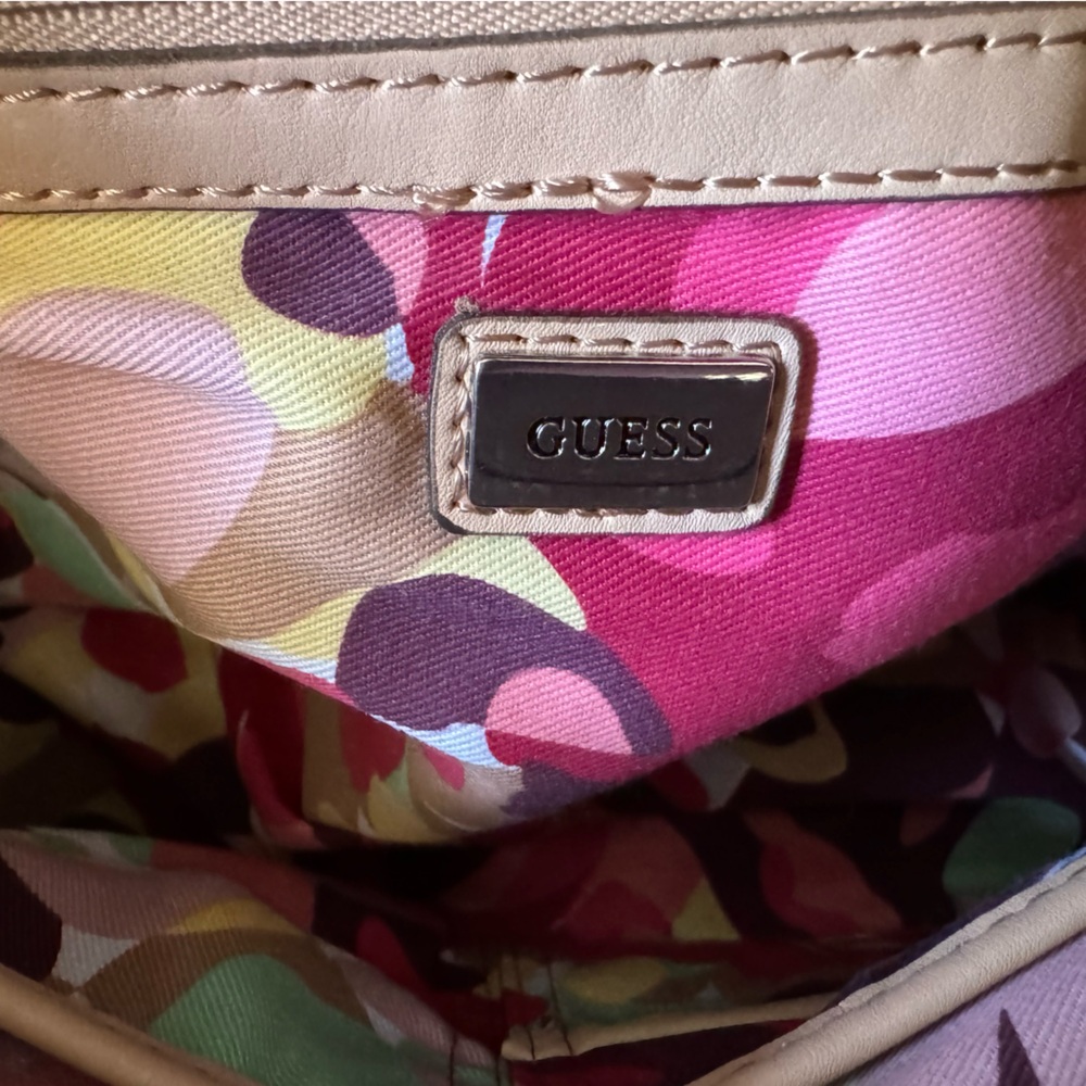 Guess Handbag - Picture 3 of 6